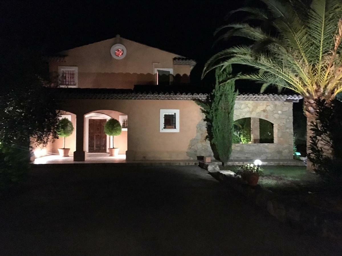 Bed and Breakfast Le Champmazet Ла Рокет-Сюр-Сиань Экстерьер фото